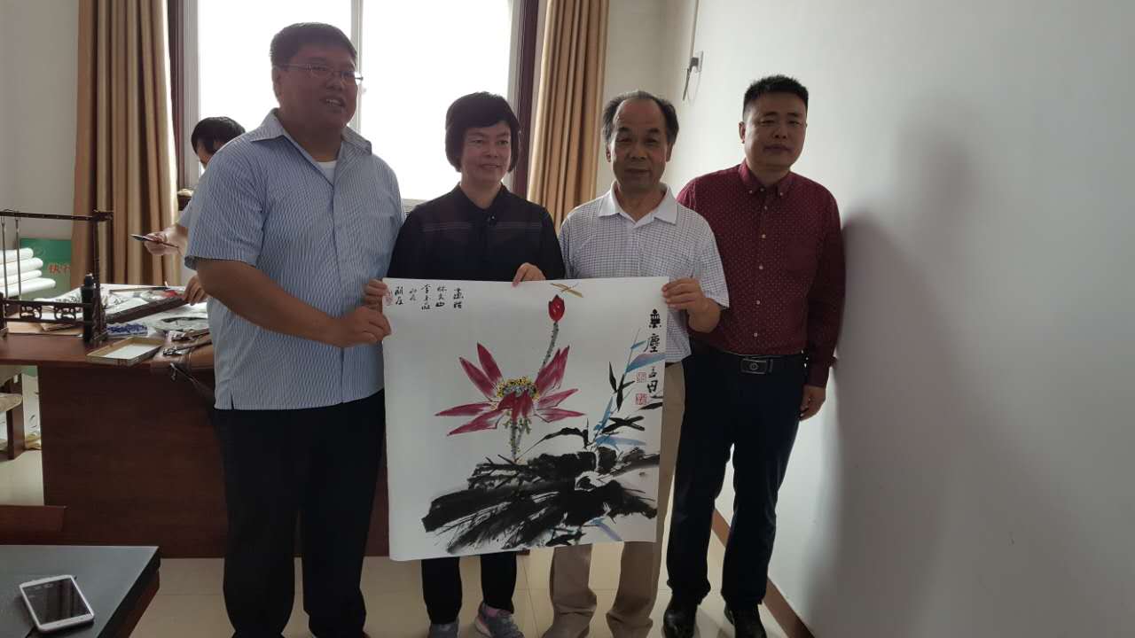 结柬埔寨朋友作画